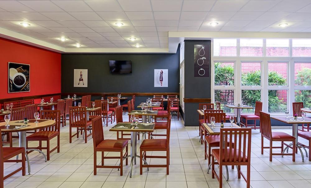 Отель Ibis Belem Aeroporto Экстерьер фото
