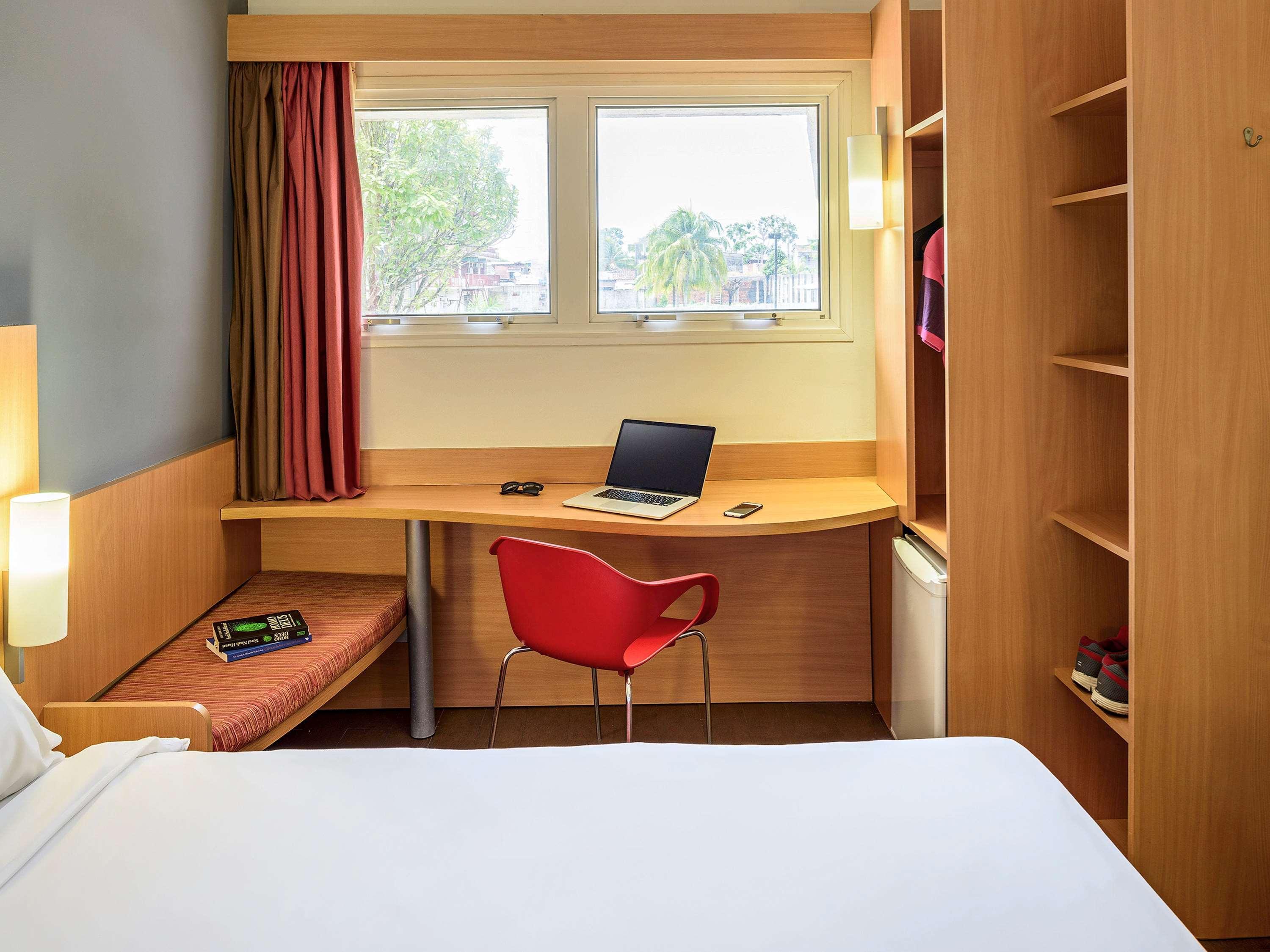 Отель Ibis Belem Aeroporto Экстерьер фото