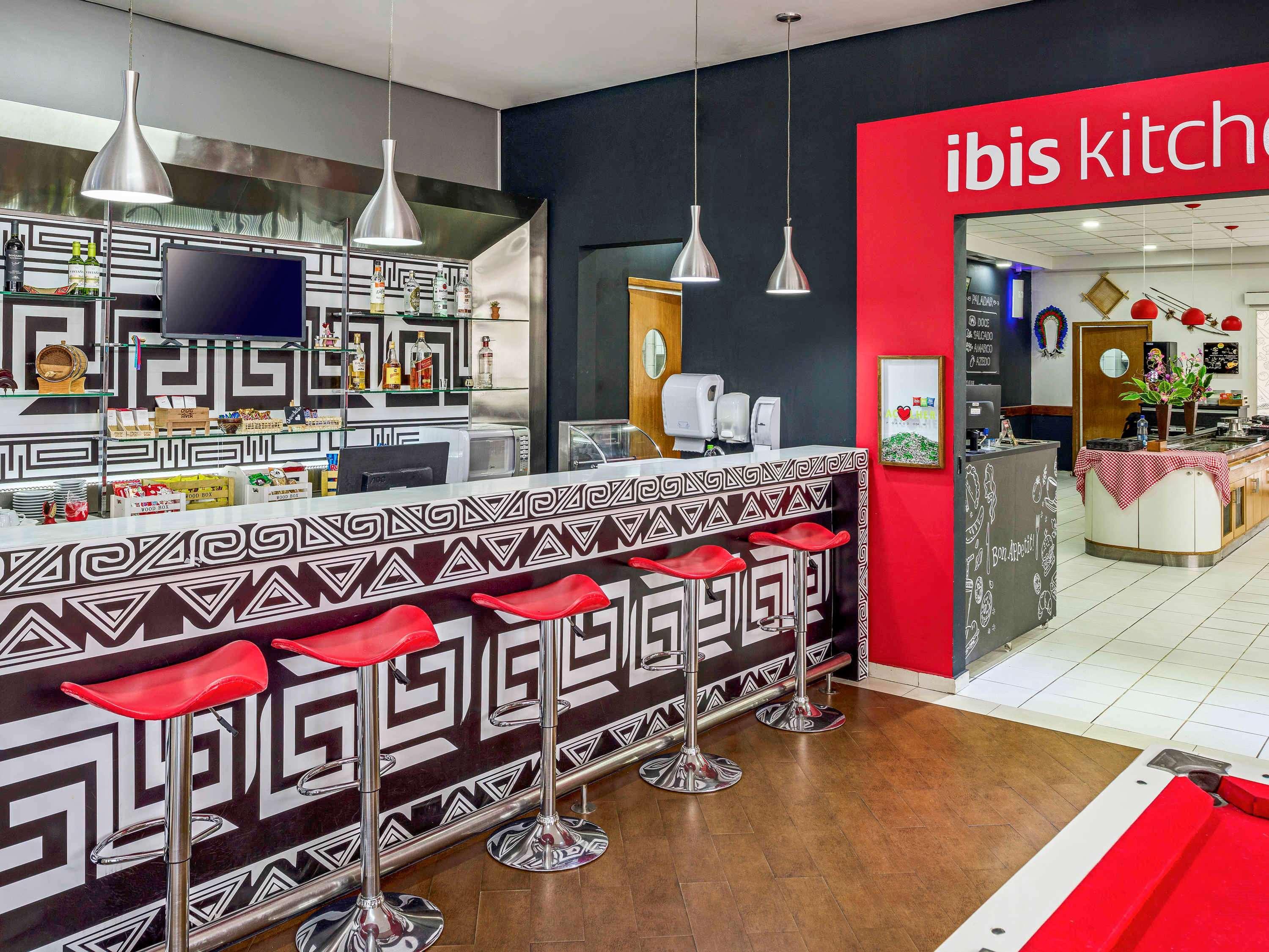 Отель Ibis Belem Aeroporto Экстерьер фото