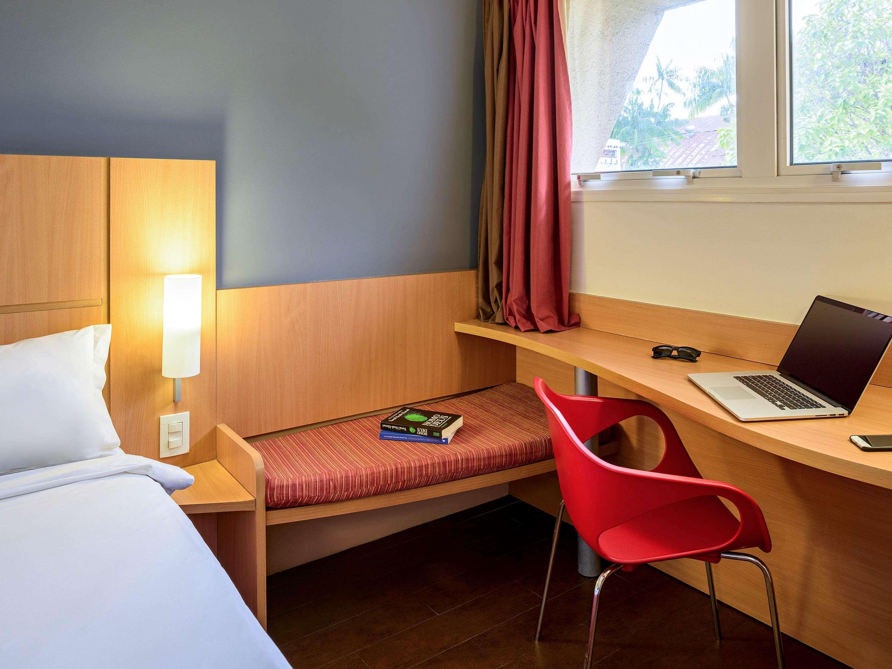 Отель Ibis Belem Aeroporto Экстерьер фото
