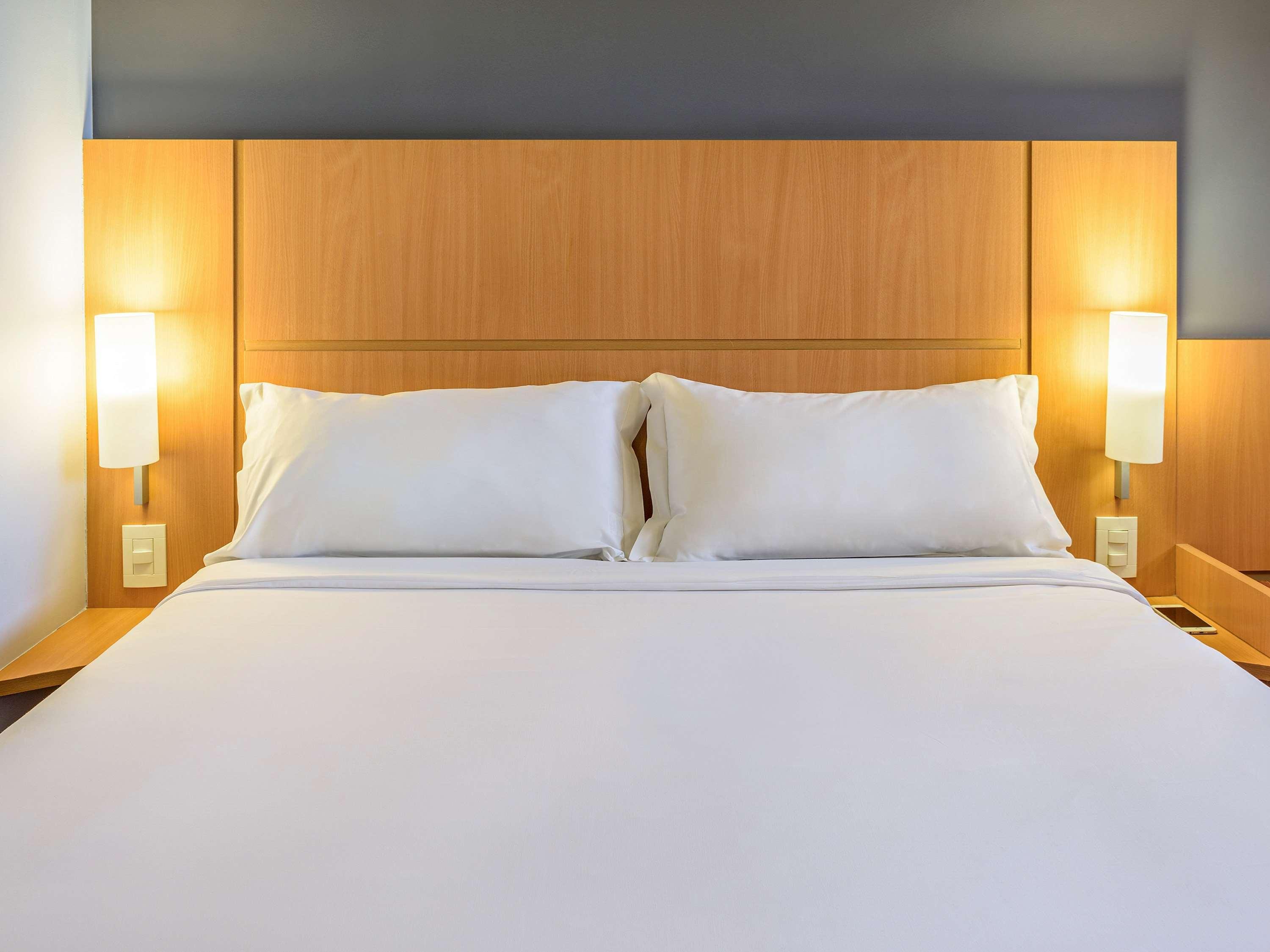 Отель Ibis Belem Aeroporto Экстерьер фото