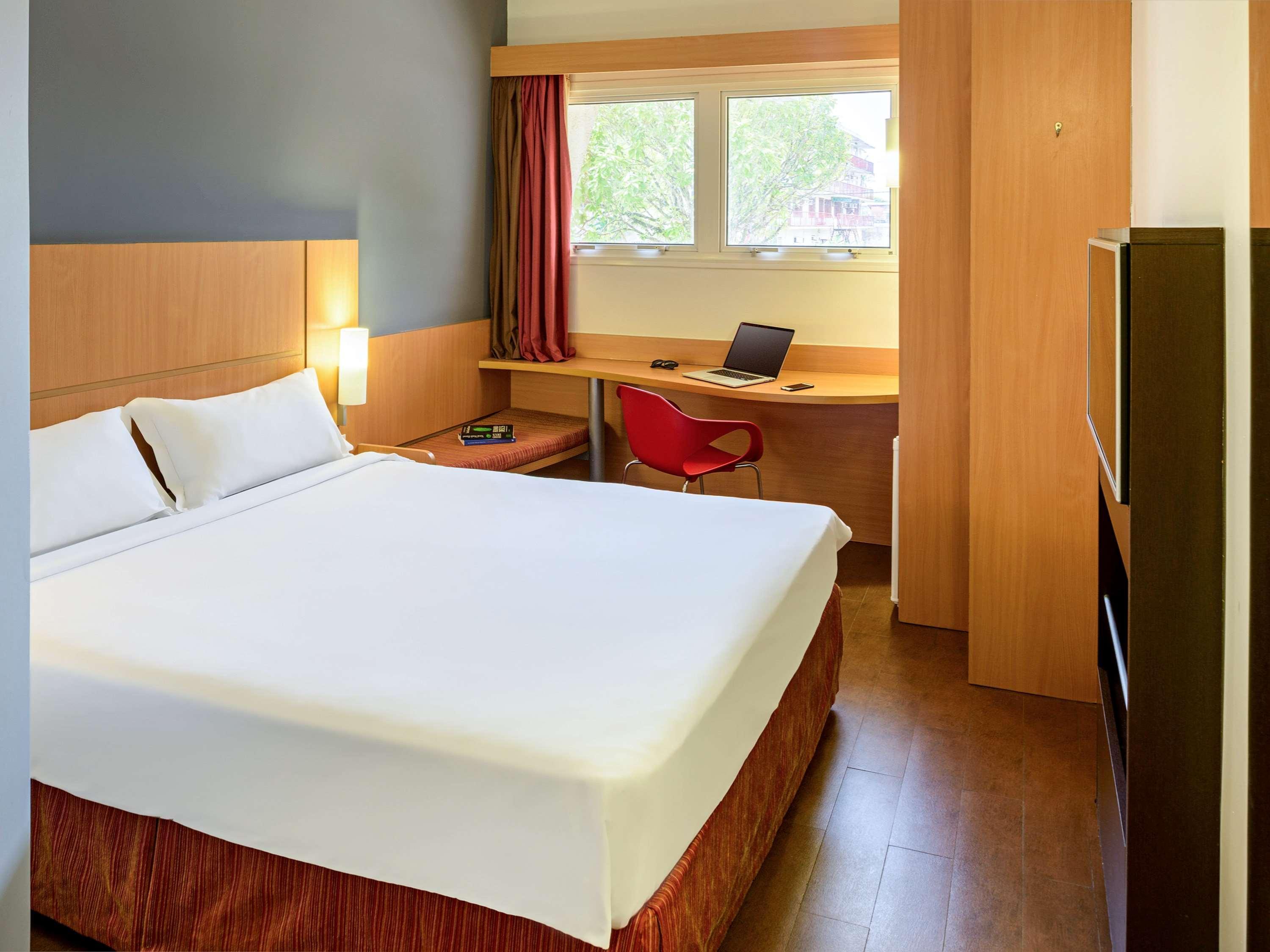 Отель Ibis Belem Aeroporto Экстерьер фото