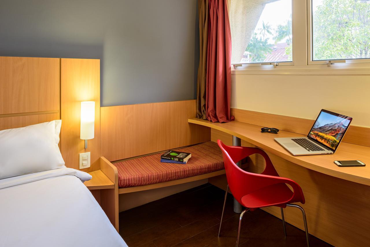 Отель Ibis Belem Aeroporto Экстерьер фото